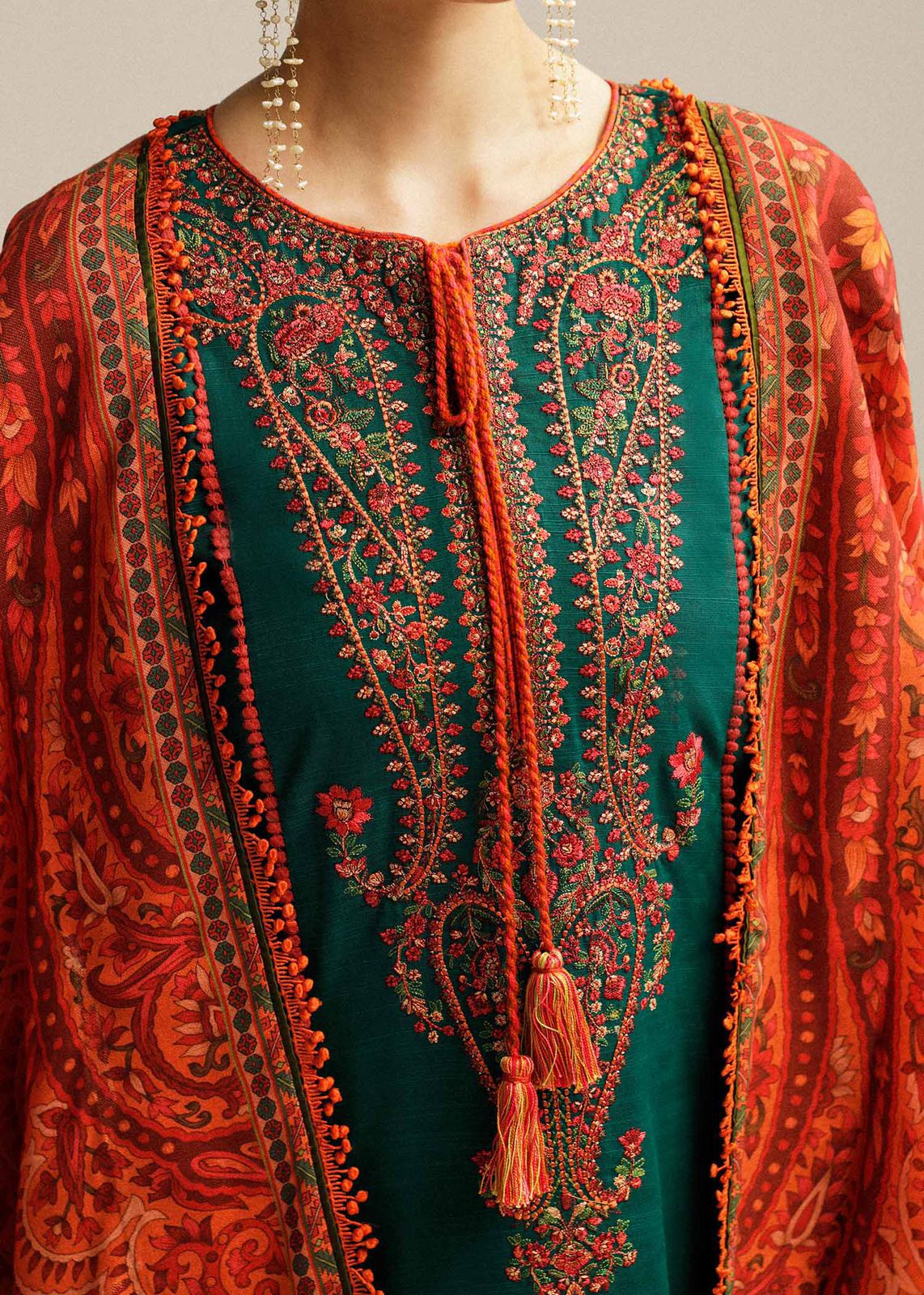 3 Pcs women’s unstitched Dhanak embroidered suit
